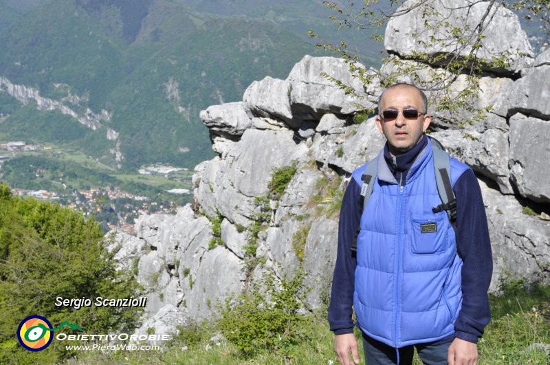 23 Antonio davanti al Sasso Malascarpa.jpg